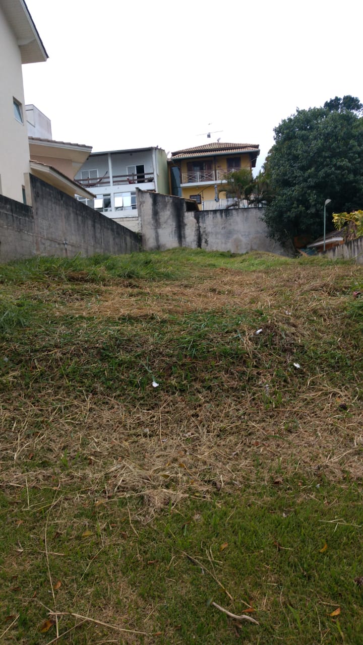 Lote localização privilegiada, condomínio Aruã 