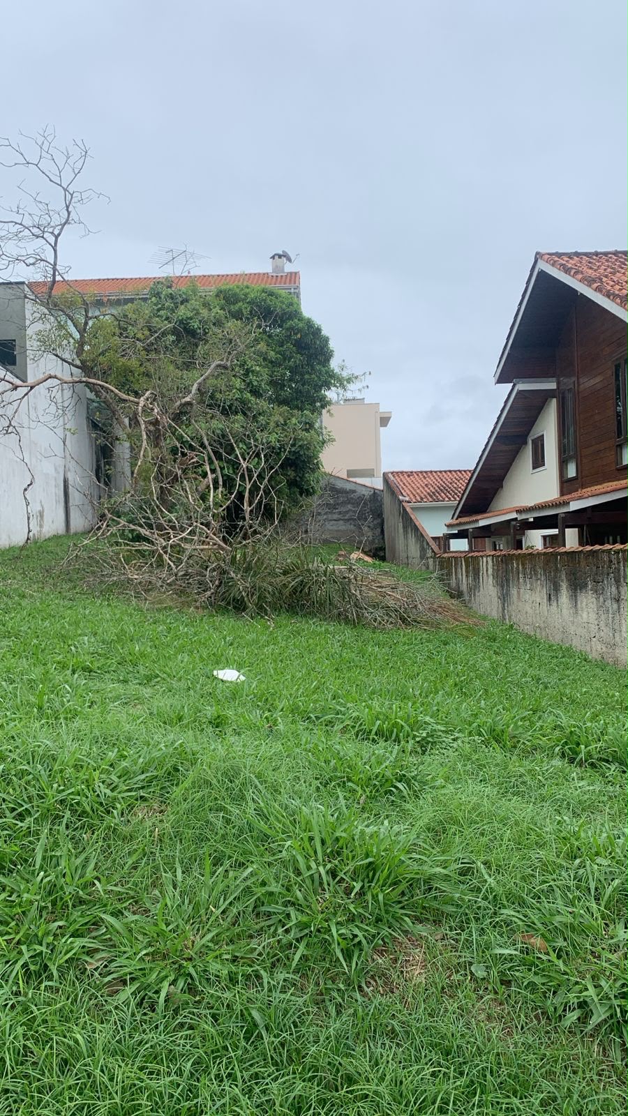 Ref 94 - Lote com excelente localização, condomínio Aruã 